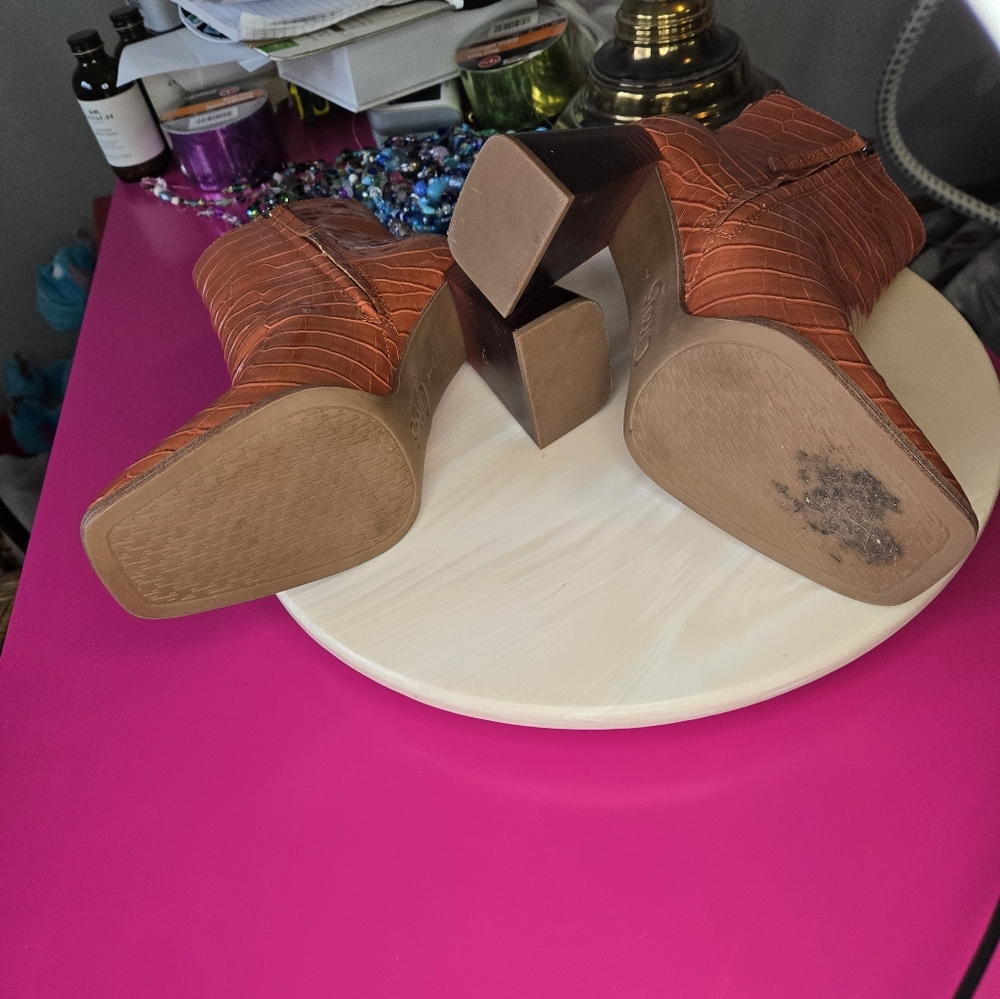 Circus , Croc-Embossed Tan Ankle Boots Size 7. - Picture 7 of 7